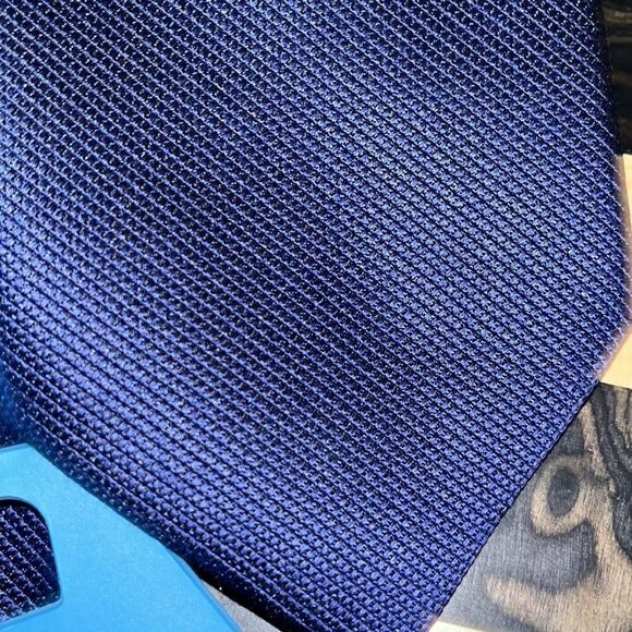 New Haines & Bonner of London 100% silk print Solid Blue Neck tie handmade H&B - Picture 3 of 4